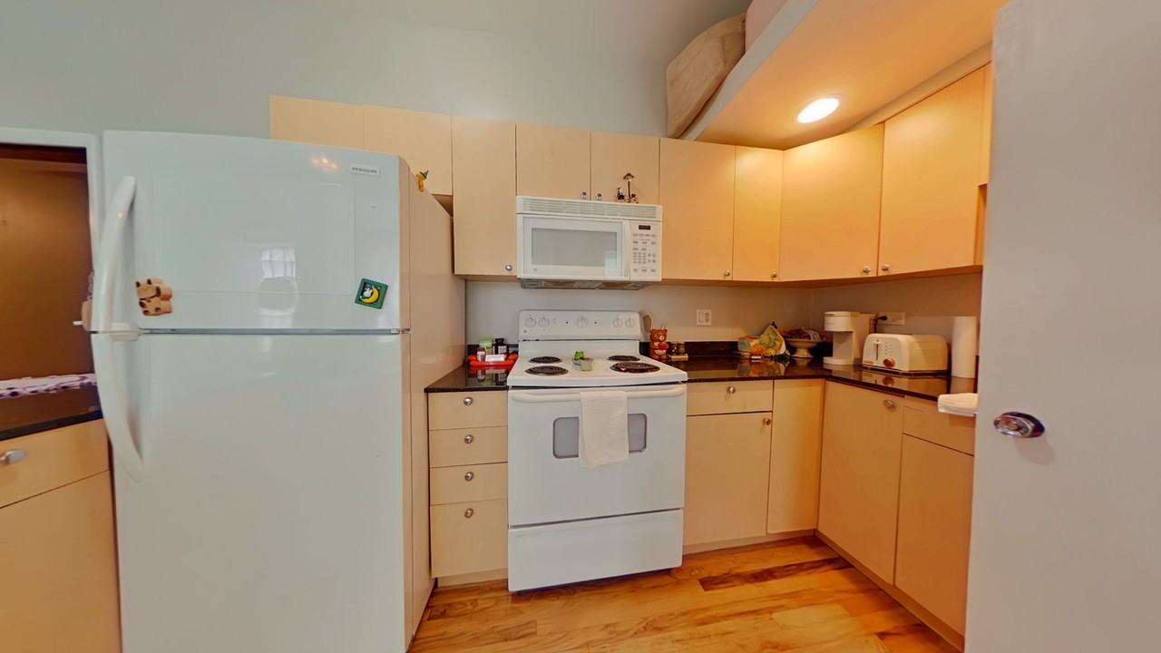1247 N. State Pkwy - Photo 2 of 17