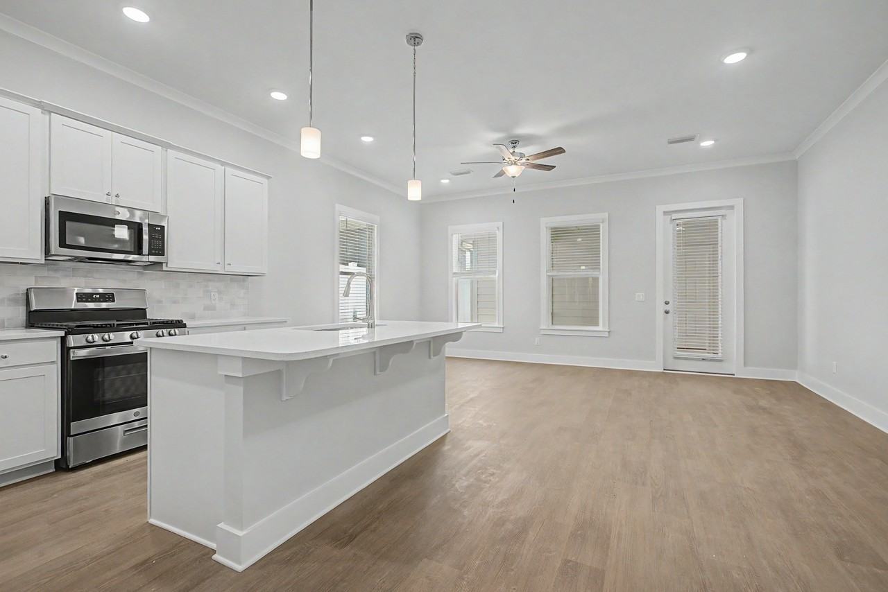 4065 Four Oaks Blvd #1 - Photo 2 of 23