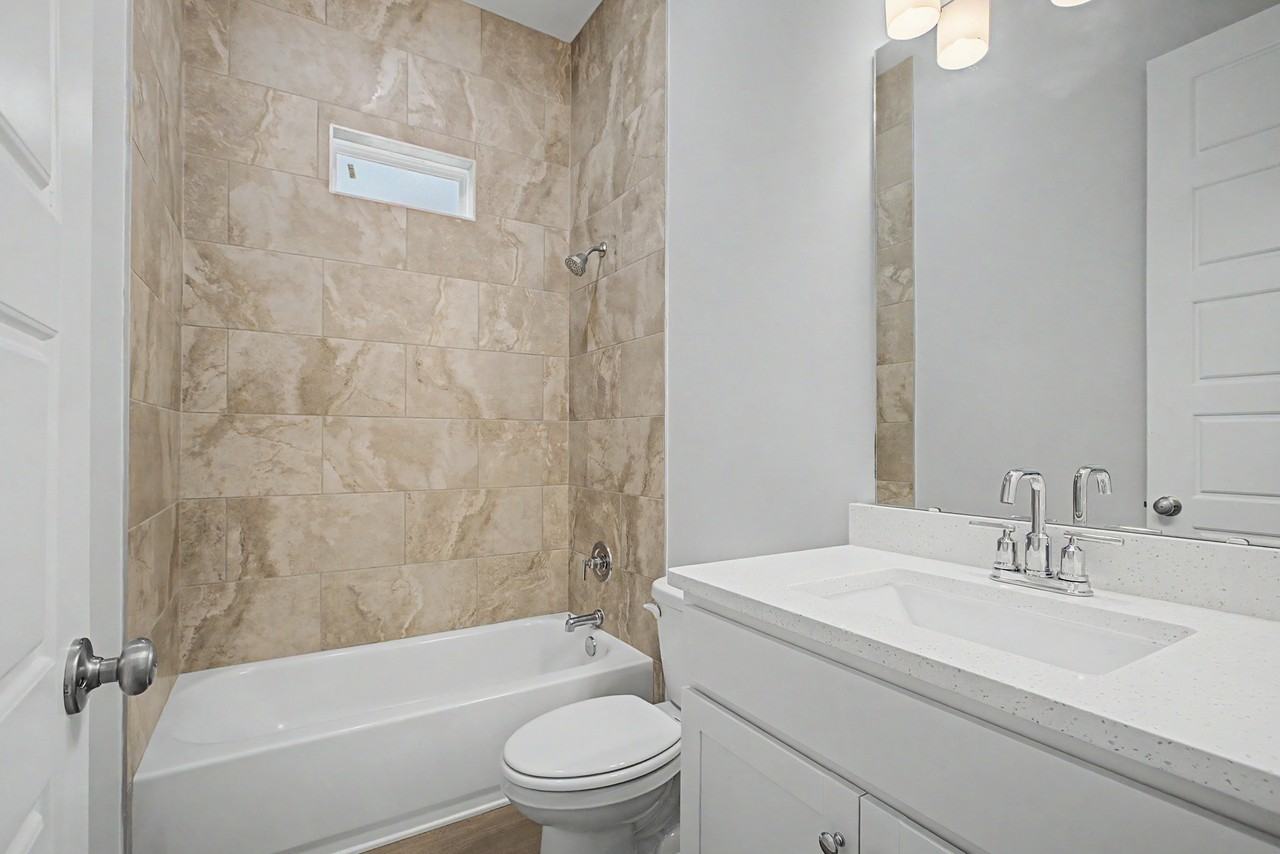 4065 Four Oaks Blvd #1 - Photo 3 of 23