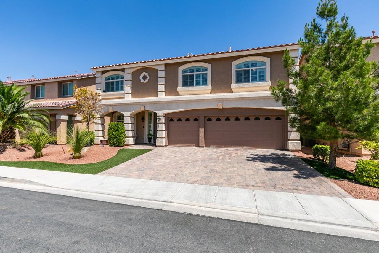 9766 Cadence Creek Ct - Photo 3 of 40