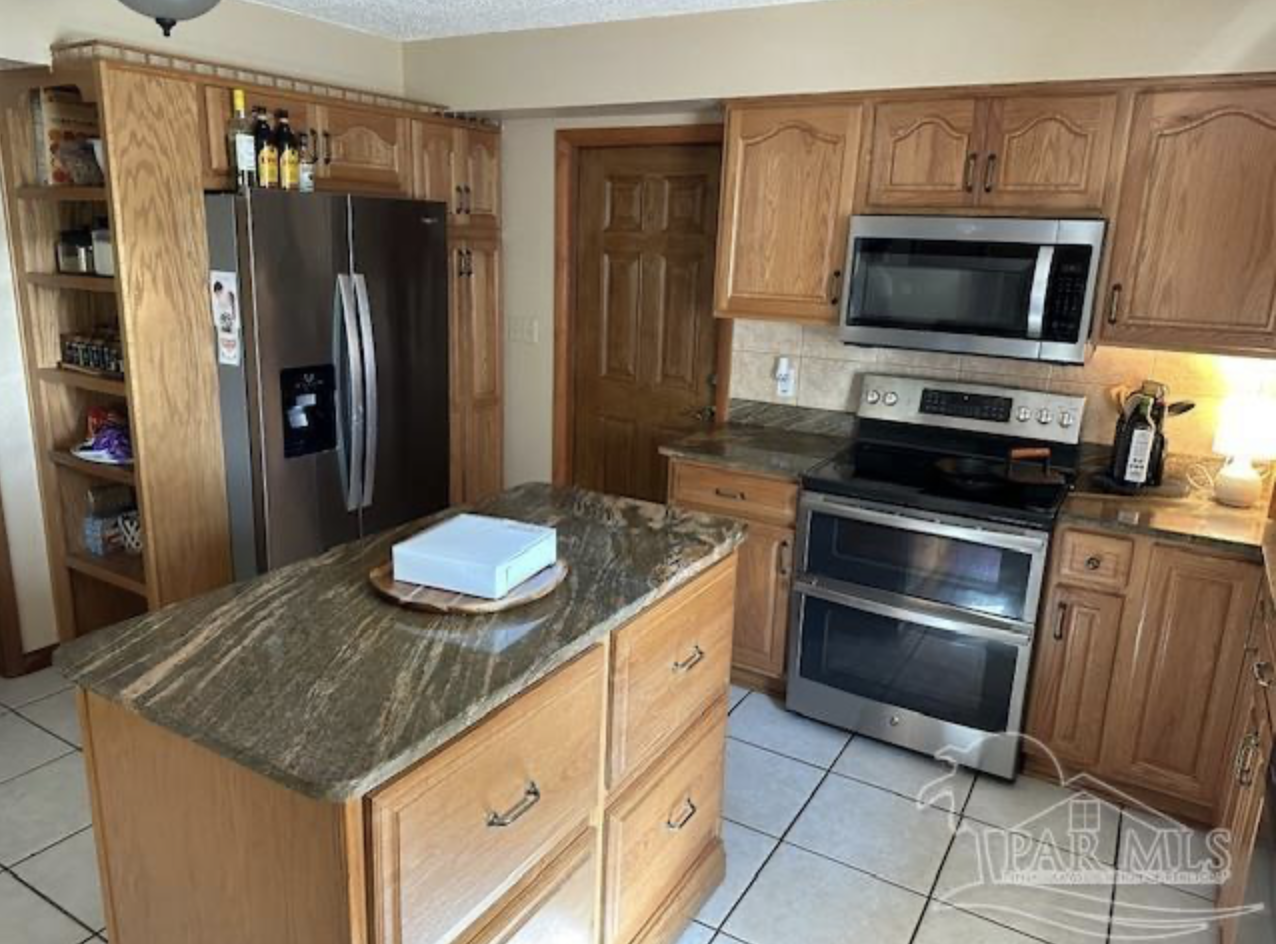 3132 Waterview Dr #1 - Photo 7 of 31