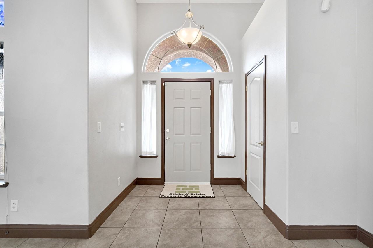 2005 Donner Ave #NA - Photo 4 of 43
