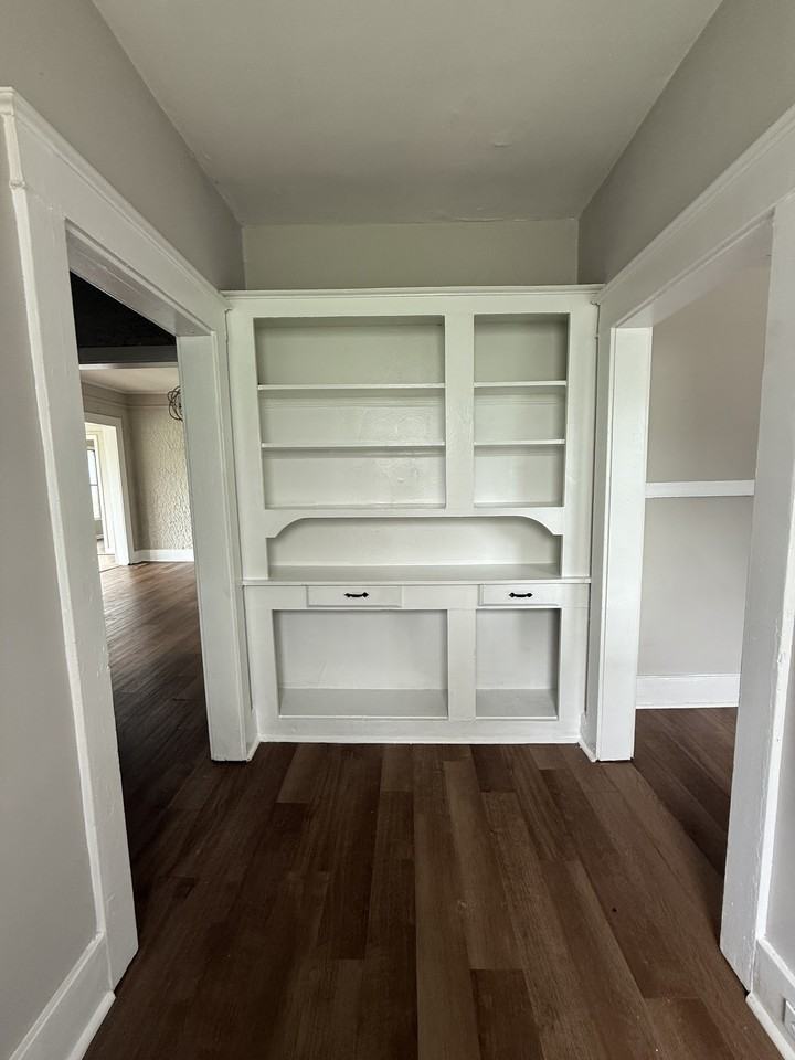 1645 Woodland Ave Sw #1 - Photo 3 of 10