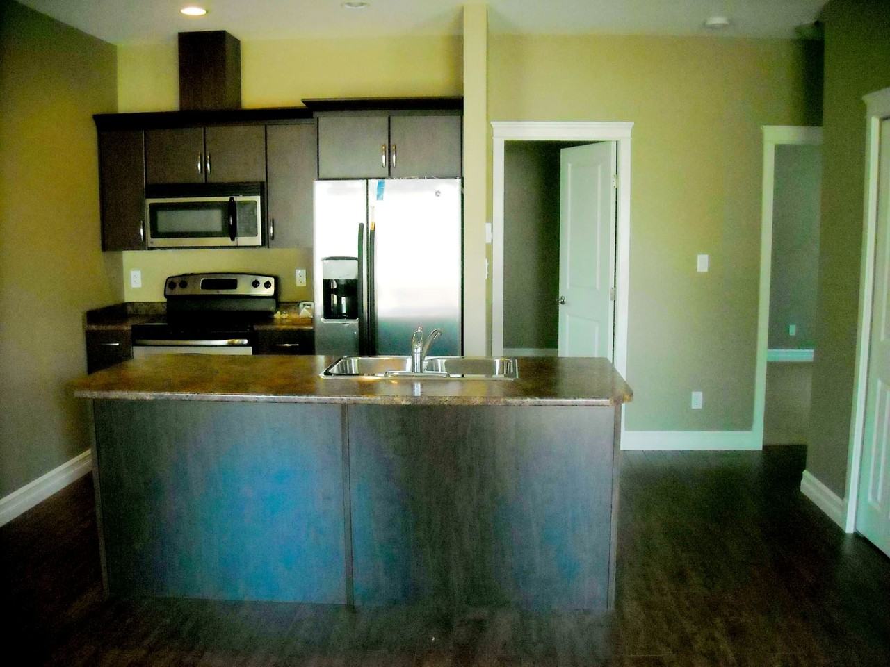 768 - 768 8th St #101 - Photo 2 of 10