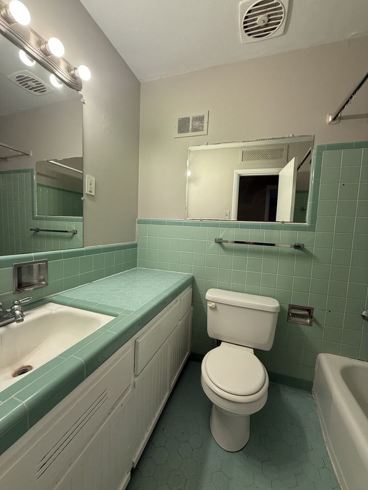 625 Lisa Ln #1 - Photo 4 of 8