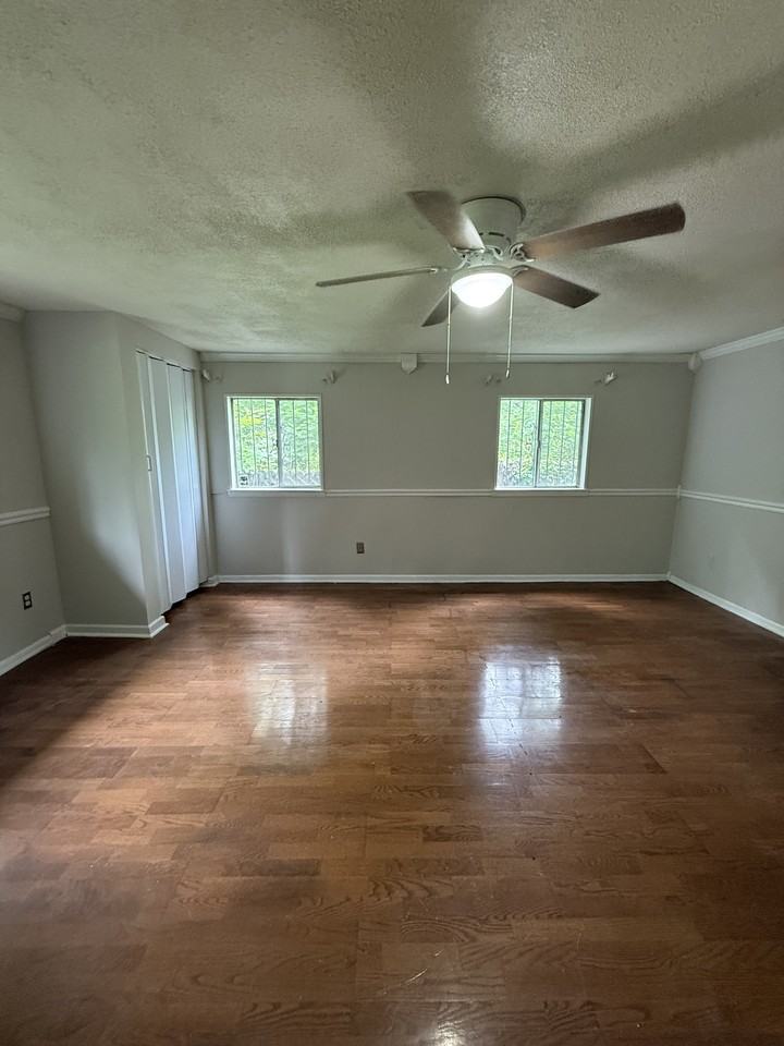 2005 Dawson Ave Sw #1 - Photo 5 of 8