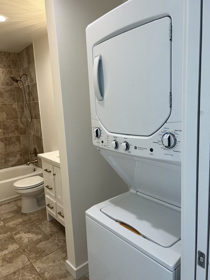 1330 Lombard St #2 - Photo 7 of 10