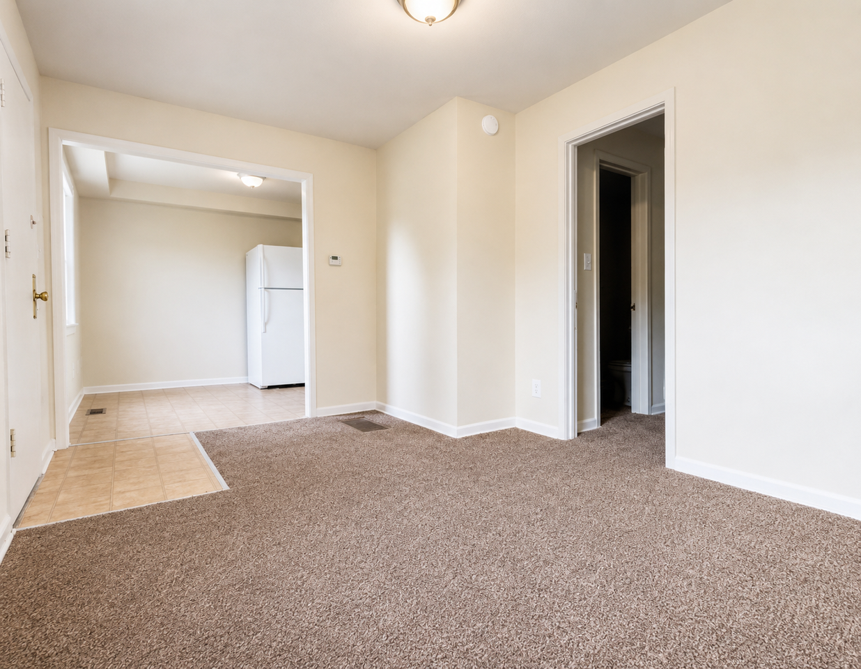 912 N Helena St - Photo 2 of 10