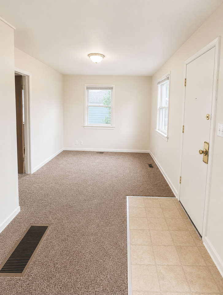 912 N Helena St - Photo 4 of 10