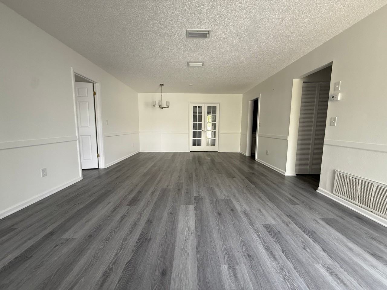5064 Springwood Rd #1 - Photo 5 of 32