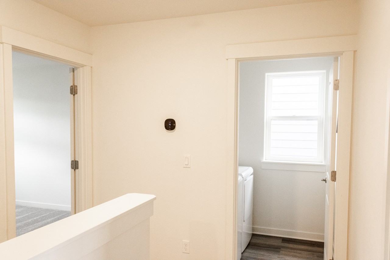 289 Ne Arrowhead Dr #1 - Photo 2 of 29
