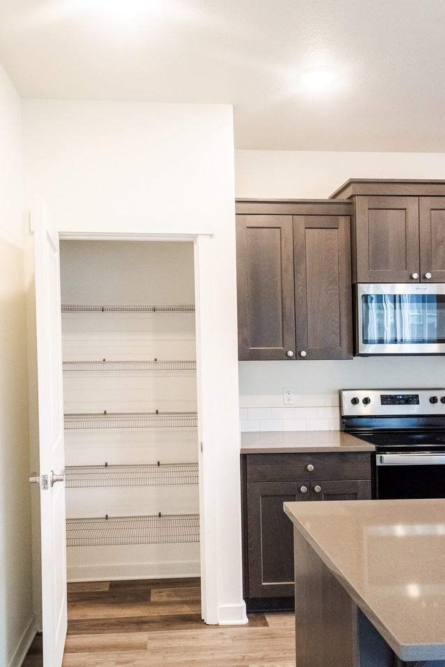 289 Ne Arrowhead Dr #1 - Photo 5 of 29