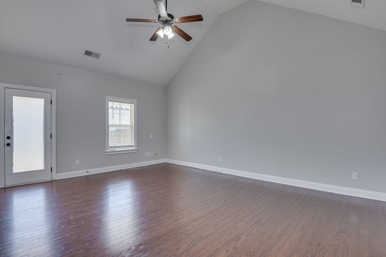 1721 Dunmore Ave #1 - Photo 4 of 21