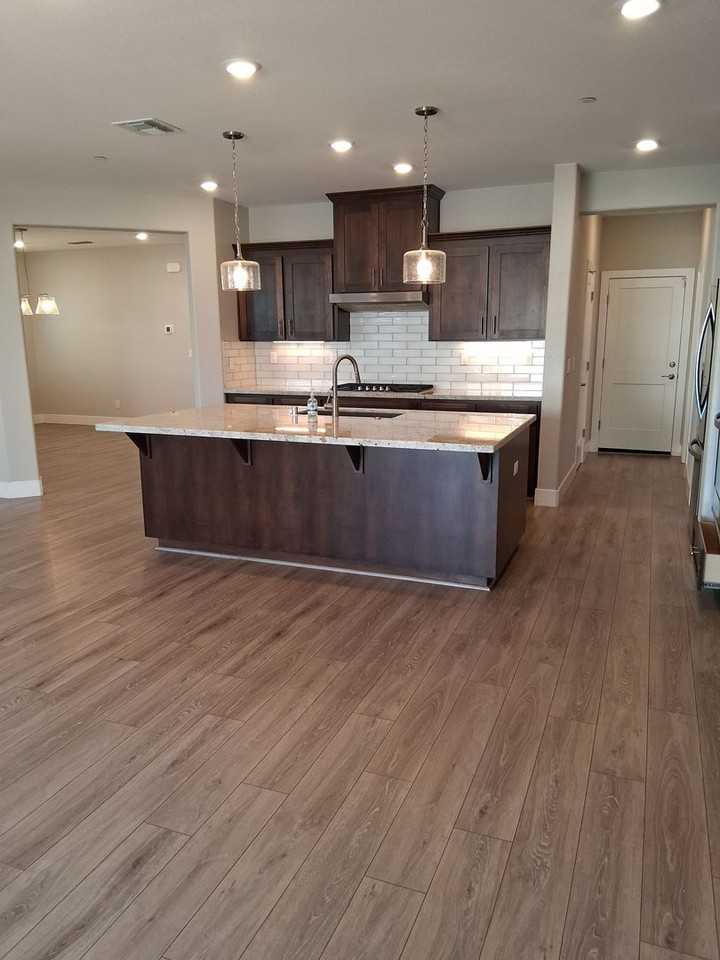 1729 Wadsworth Cir - Photo 3 of 43