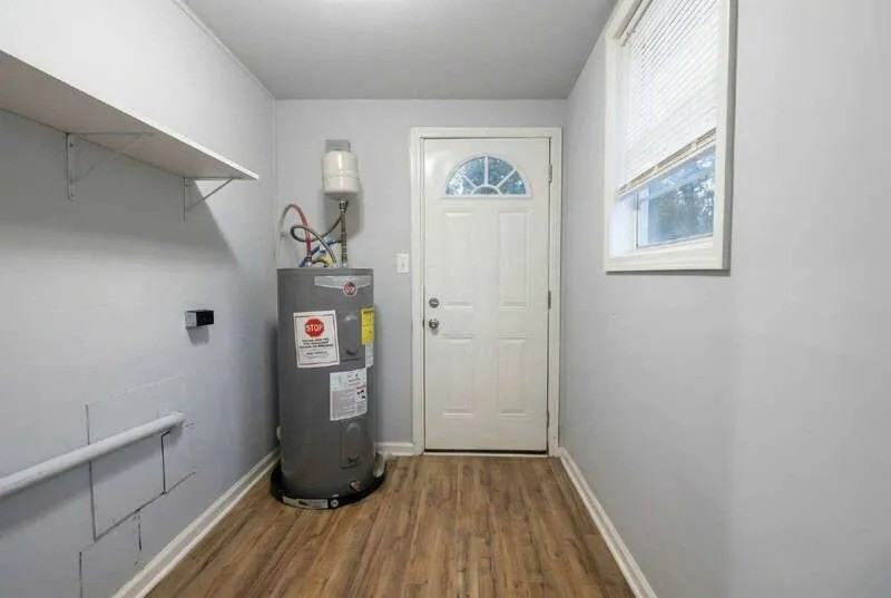 625 E Wall St #1 - Photo 7 of 11