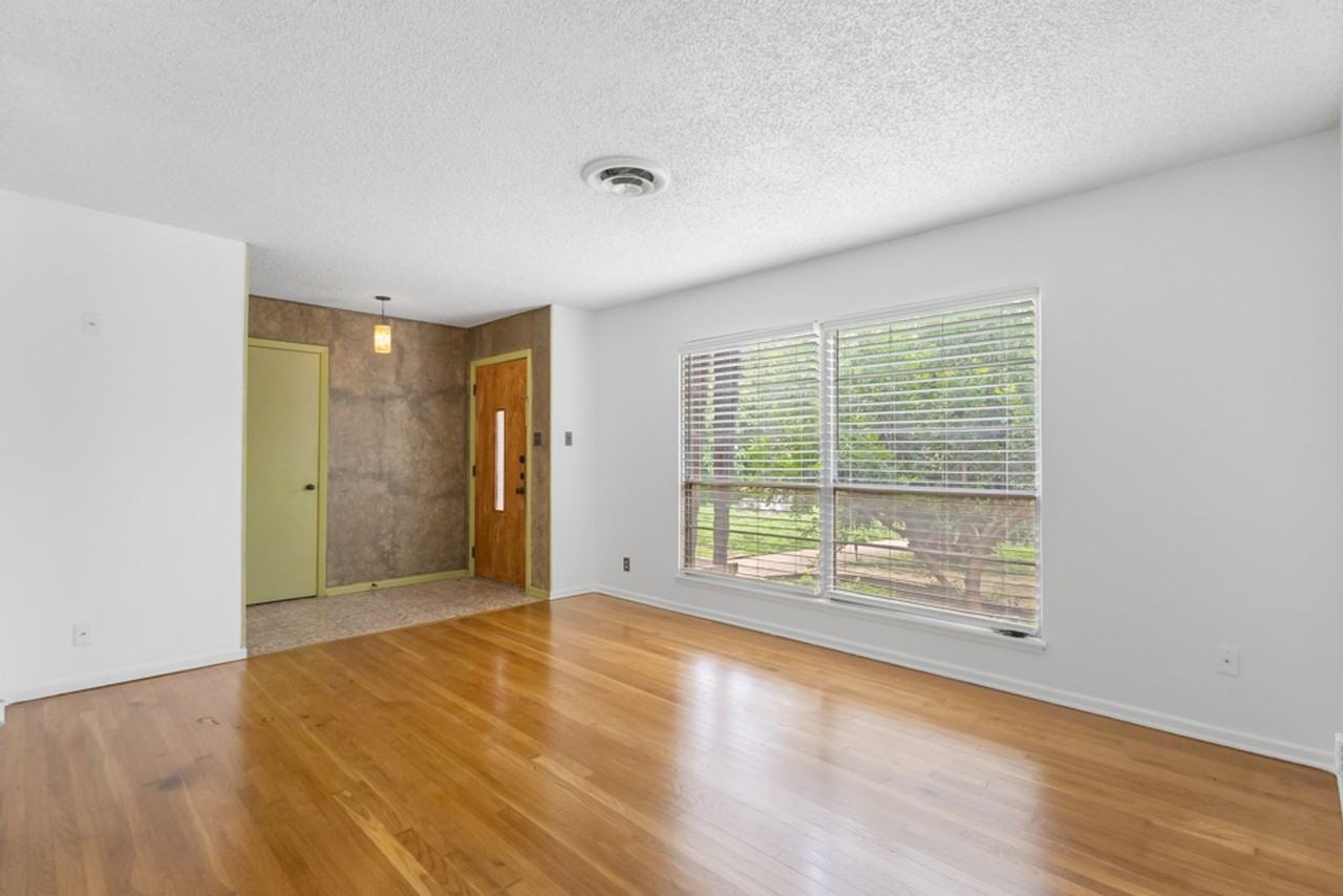 123 Westchester Dr - Photo 7 of 25