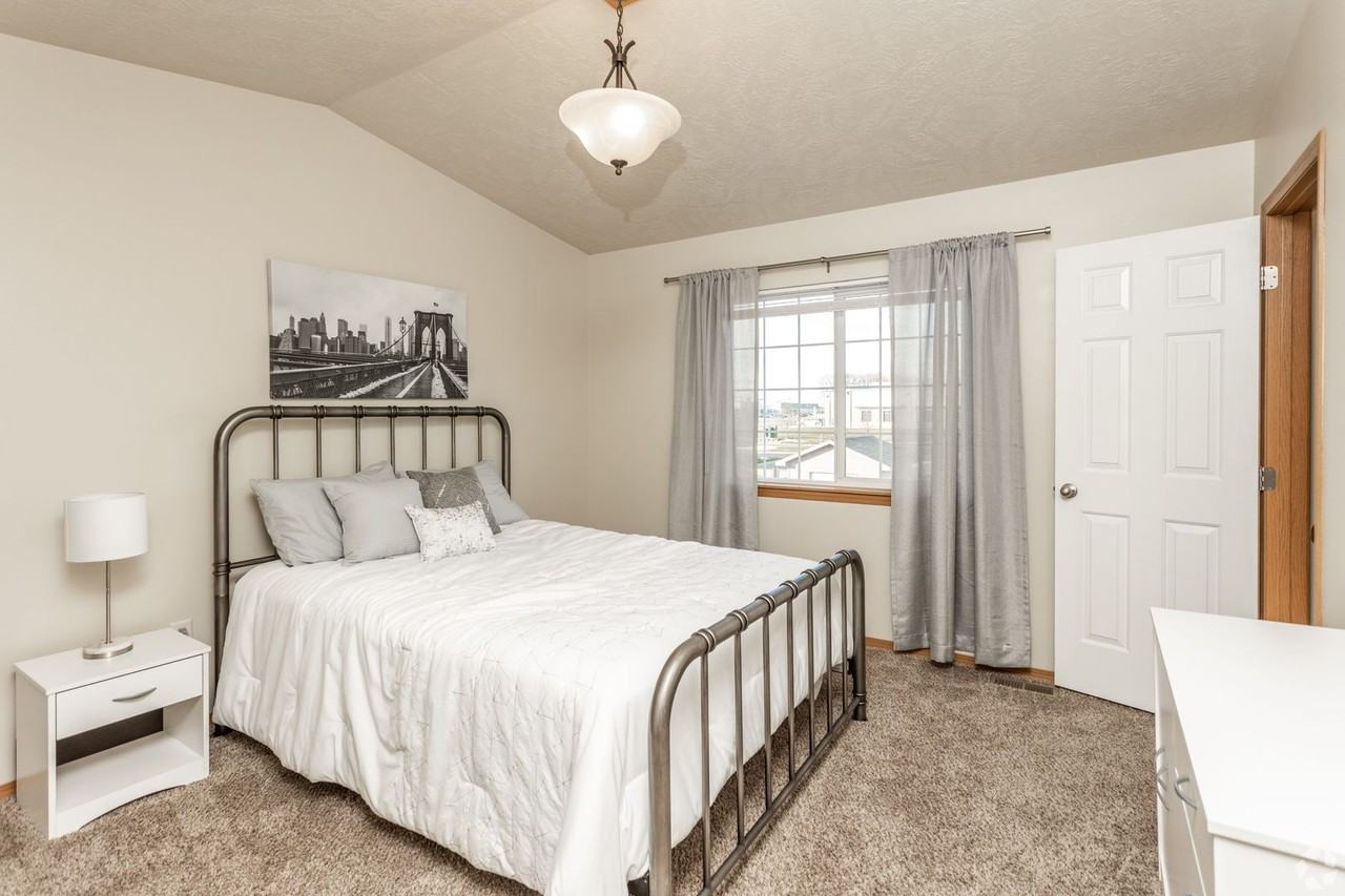 Prairies Edge Townhomes - Photo 2 of 11