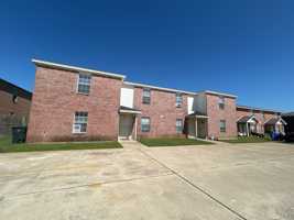 featured image of 3307 Barcelona Dr