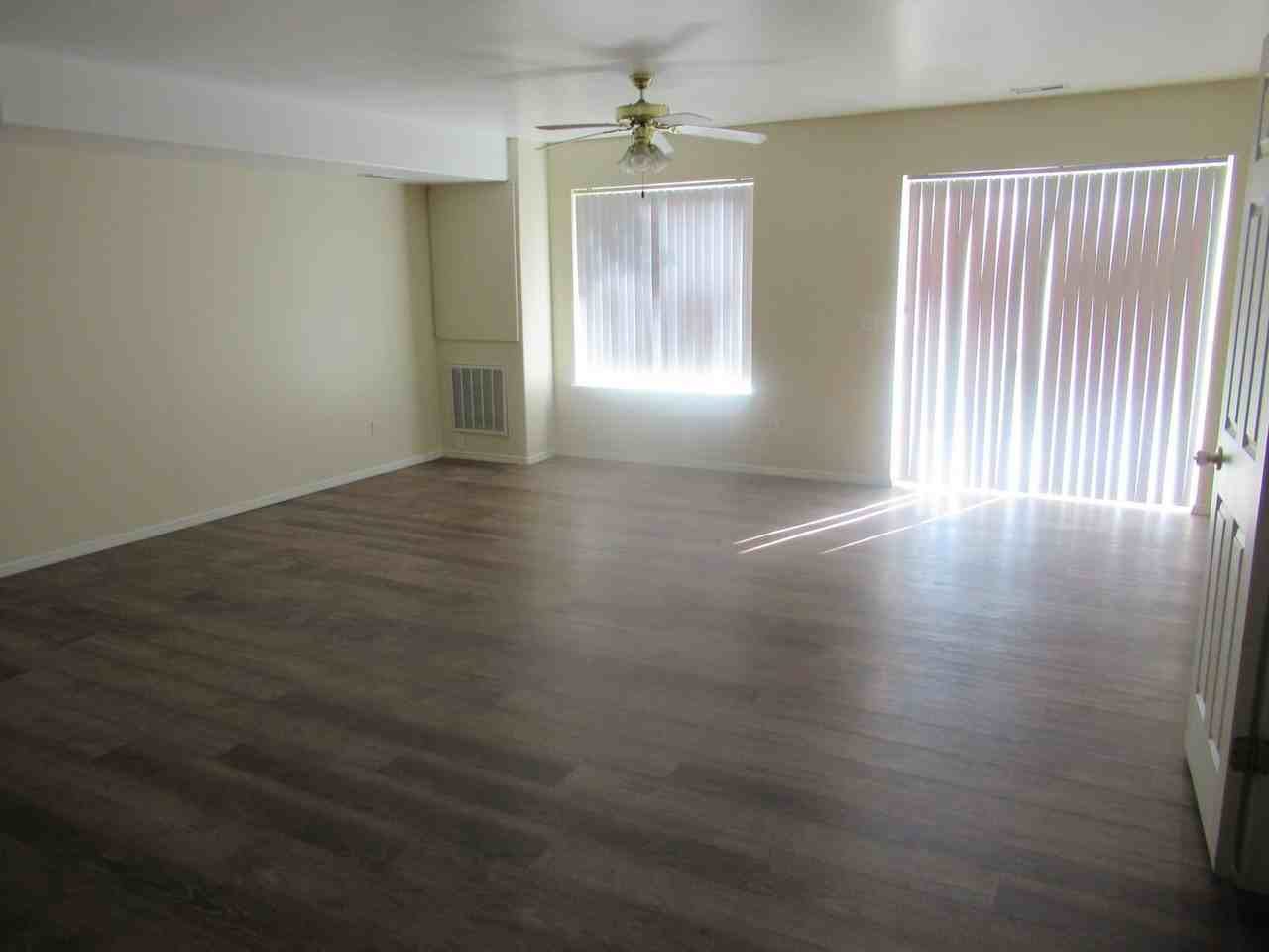 3961 Laurel Ave - Photo 2 of 8
