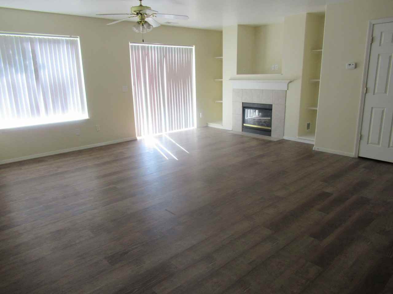 3961 Laurel Ave - Photo 4 of 8