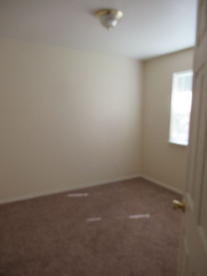 3961 Laurel Ave - Photo 5 of 8