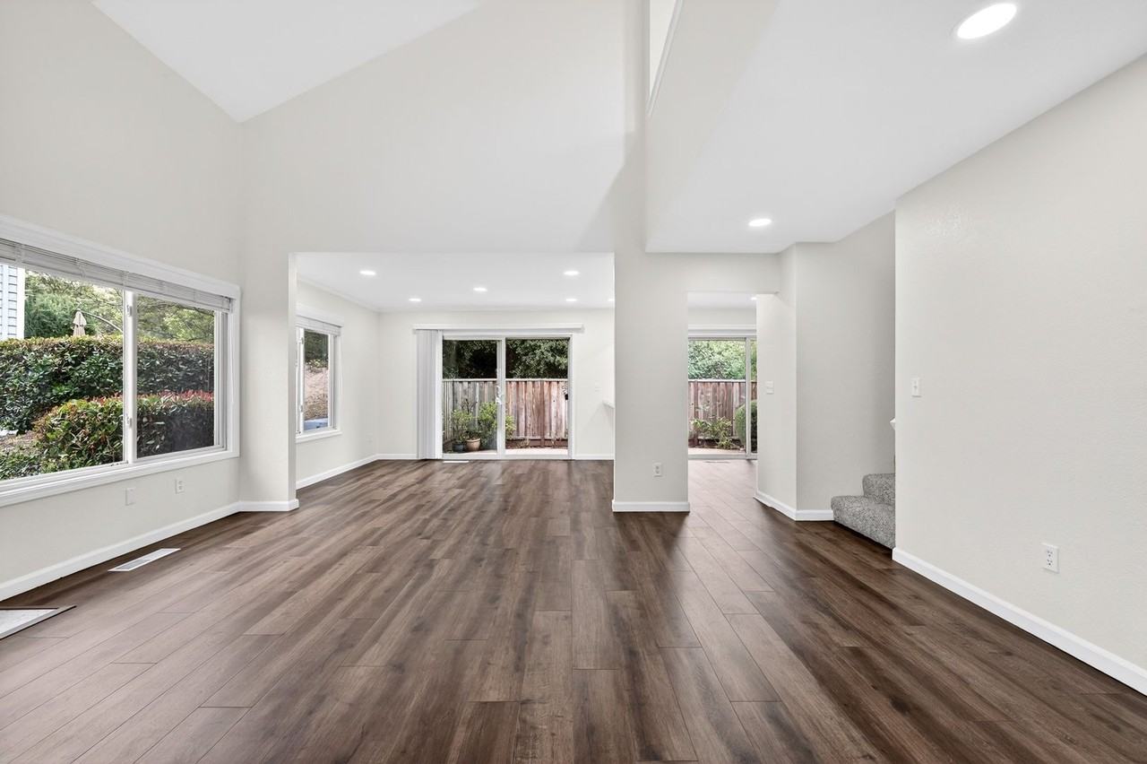 1830 Mockingbird Pl - Photo 4 of 40