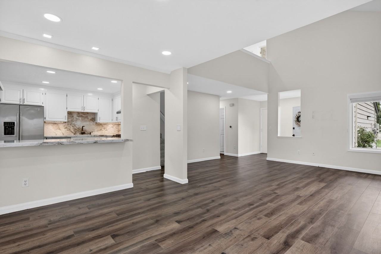 1830 Mockingbird Pl - Photo 5 of 40