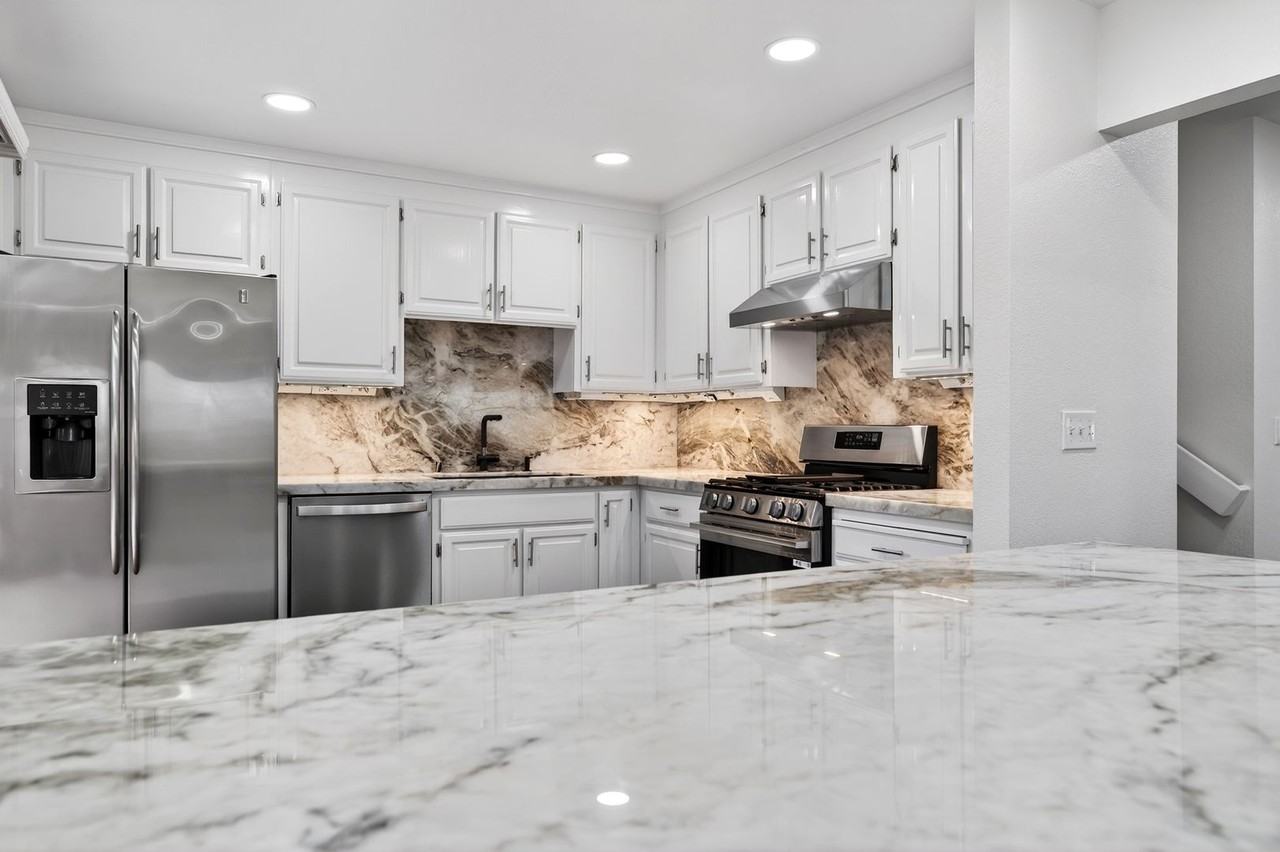 1830 Mockingbird Pl - Photo 6 of 40