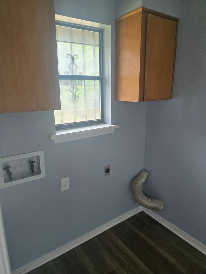 5403 Bayou Dr - Photo 4 of 14