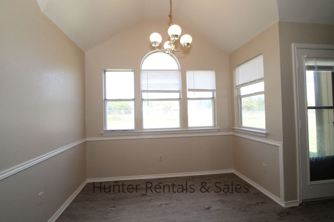3801 Winchester Dr - Photo 7 of 23