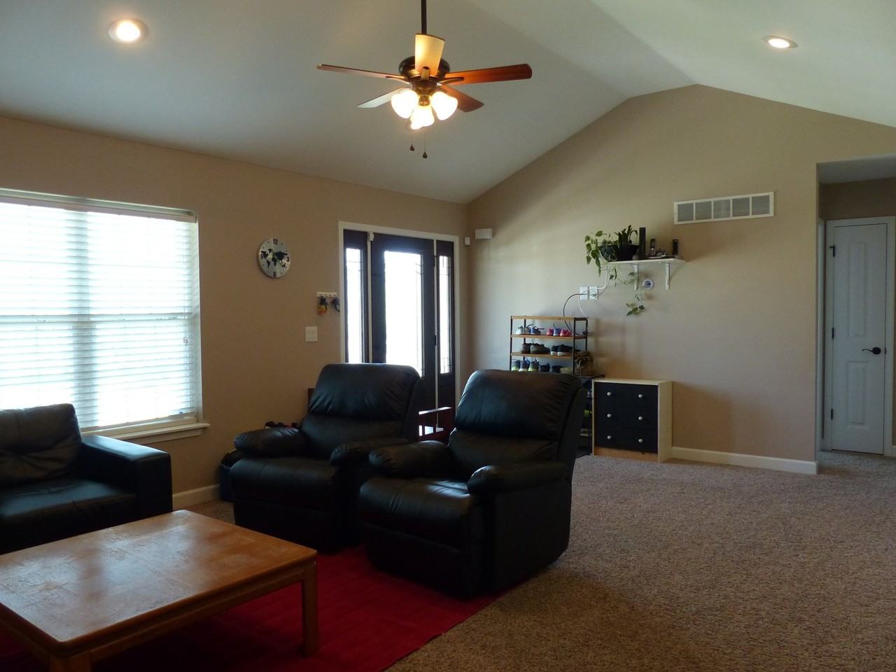 188 Ridgeview Dr - Photo 3 of 30