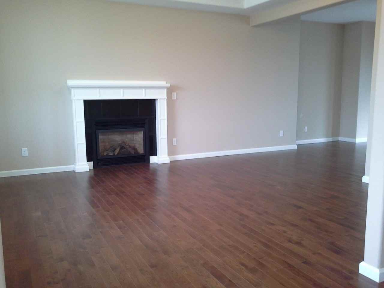 2642 Newton St - Photo 3 of 11