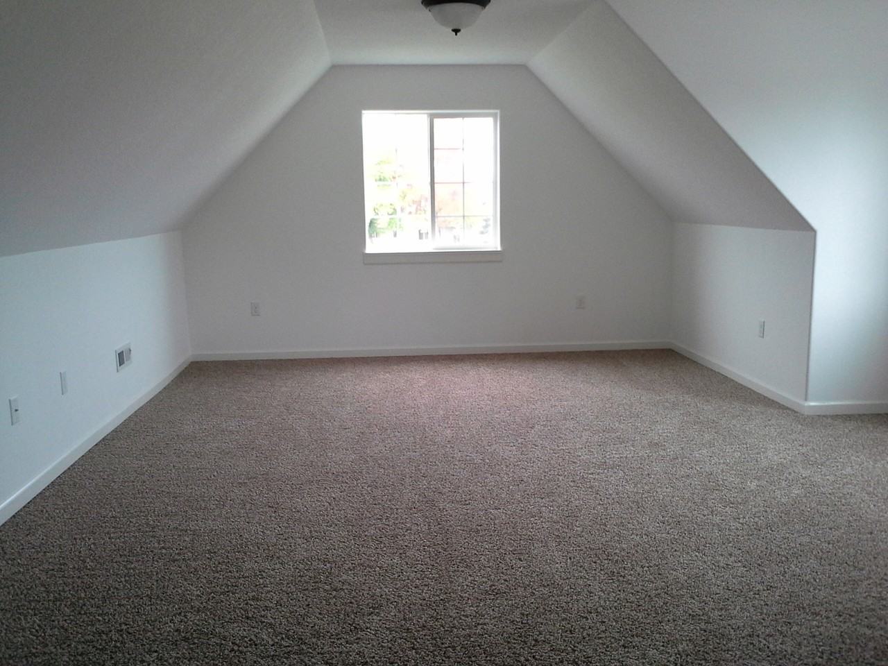2642 Newton St - Photo 7 of 11