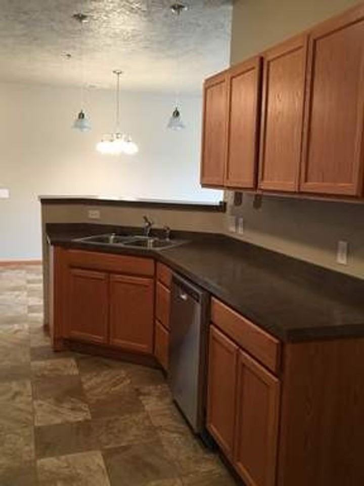 1414 31st Ave Se - Photo 5 of 11