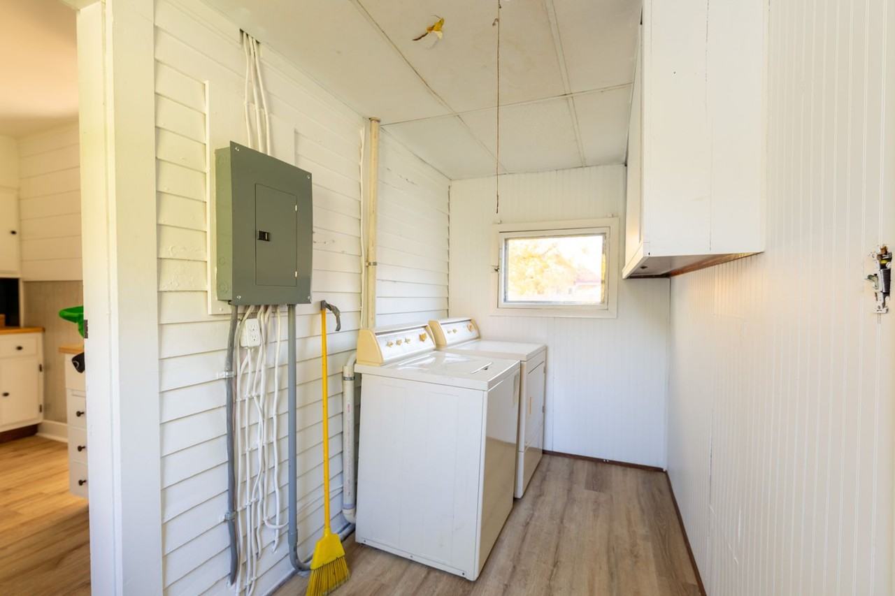 405 E Plymouth Ave - Photo 6 of 18