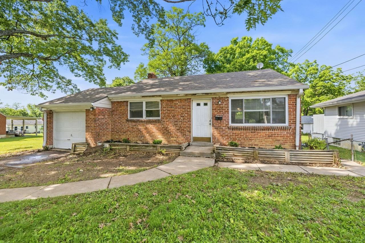 4220 Viewland Pl - Photo 2 of 22