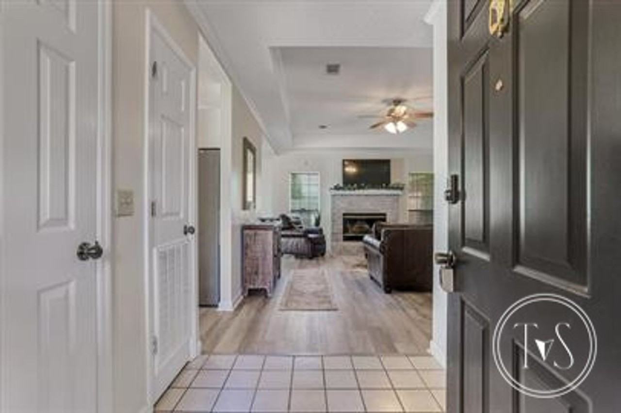 801 Winchester Rd - Photo 4 of 10