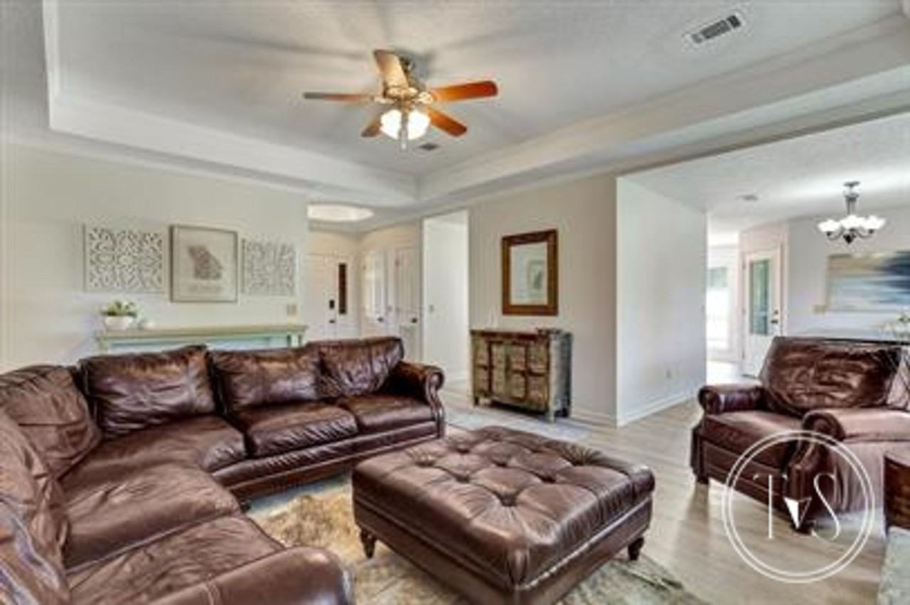 801 Winchester Rd - Photo 5 of 10