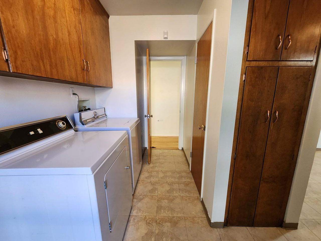 1324 Galisteo Pkwy - Photo 6 of 13