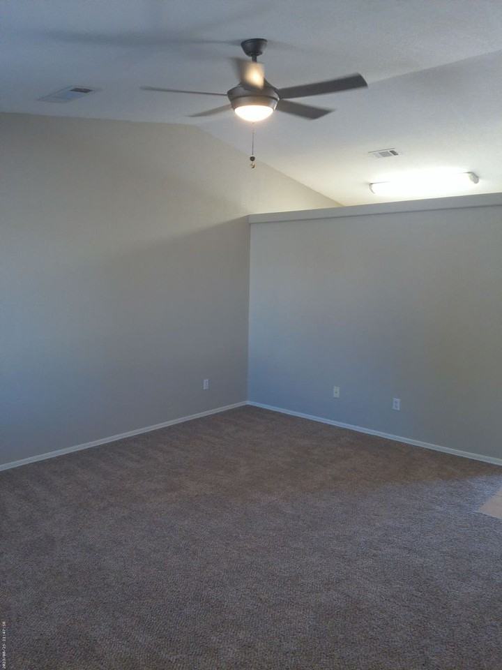 3128 Jamaica Blvd S - Photo 3 of 23
