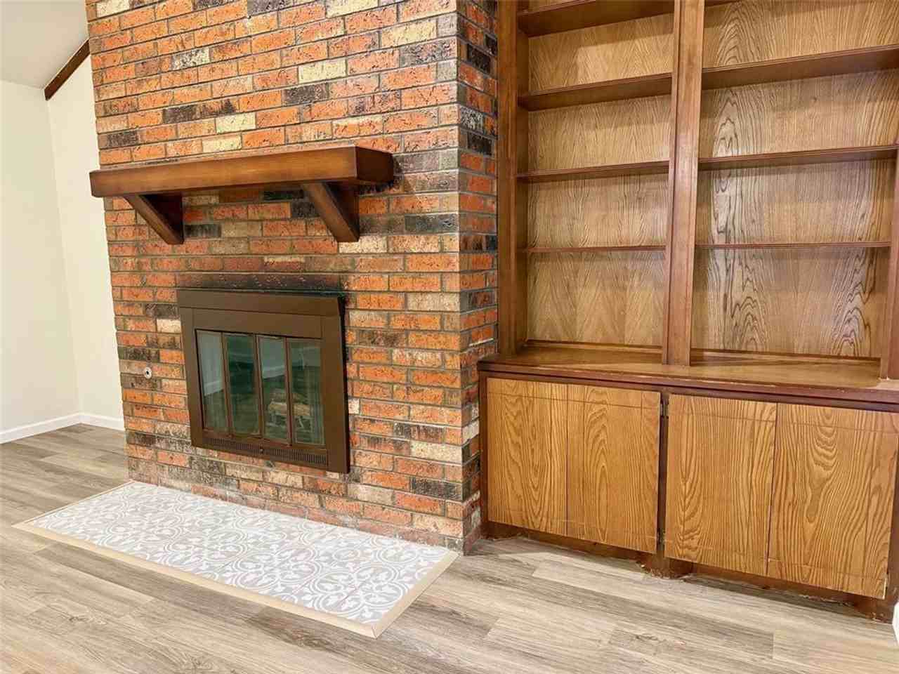1800 Hillcrest Dr - Photo 4 of 24