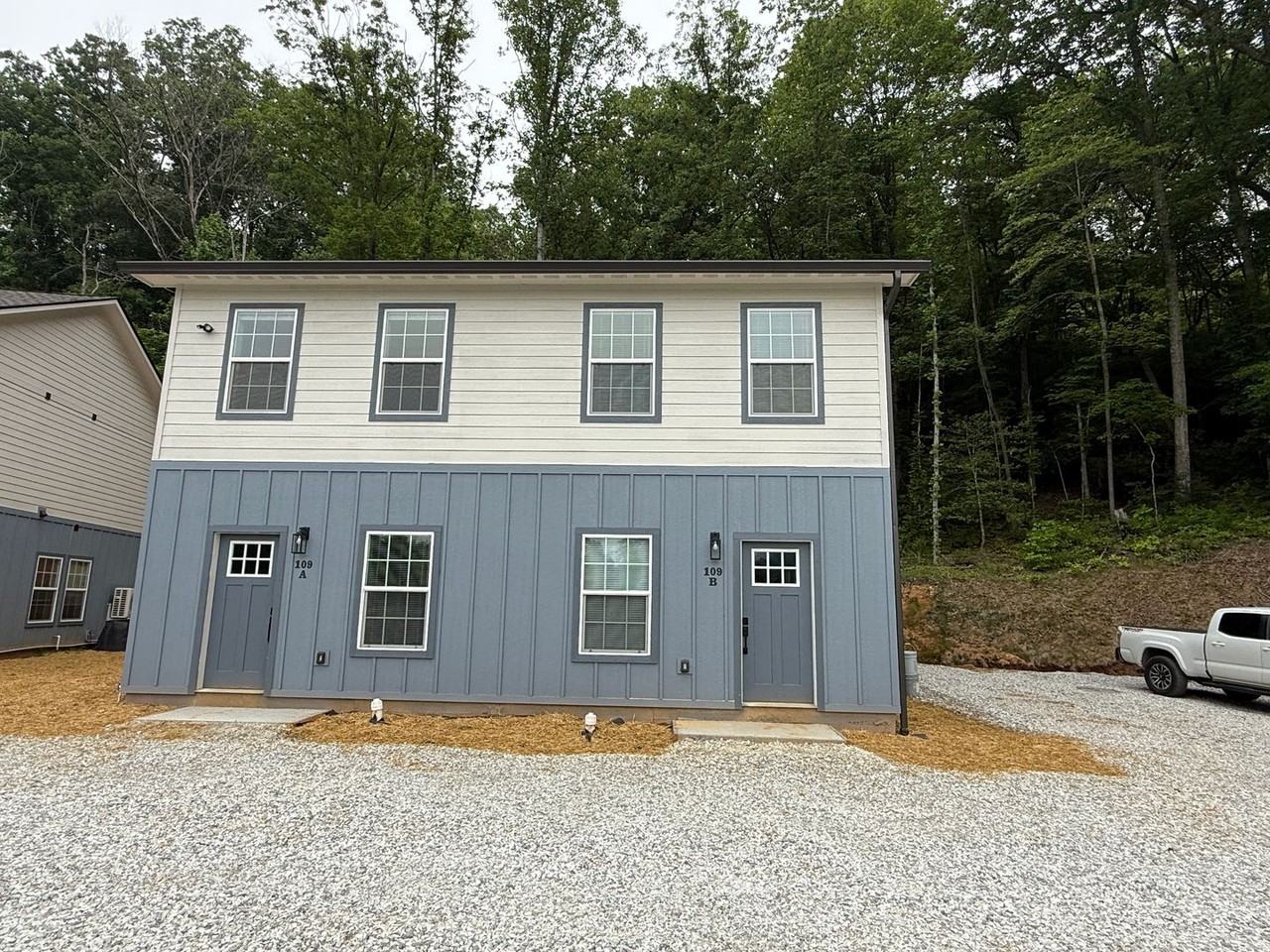 109 109 A Camryns Way - Photo 2 of 14