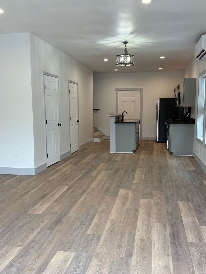 109 109 A Camryns Way - Photo 3 of 14