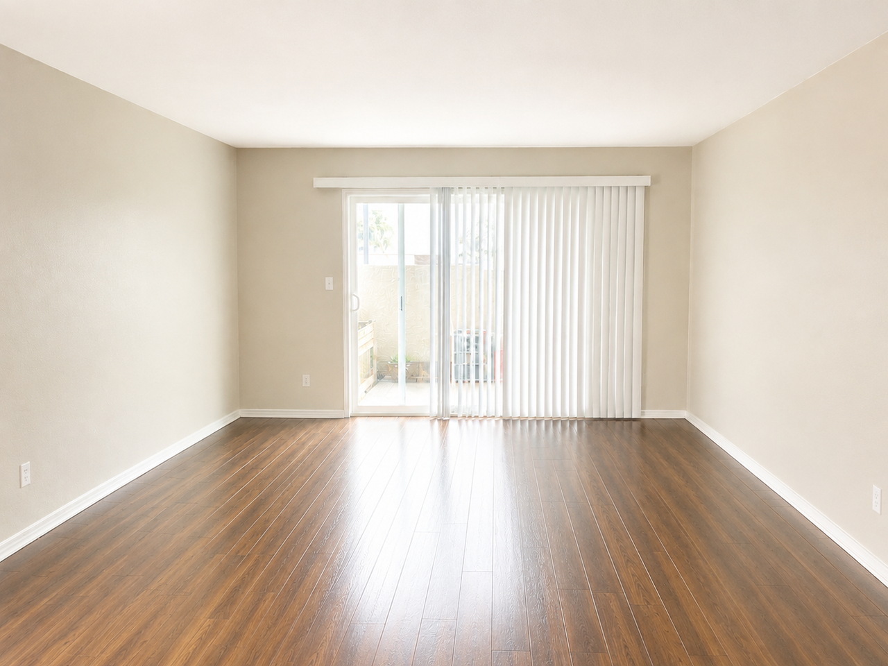 5510 Armitos Ave #27 - Photo 6 of 14