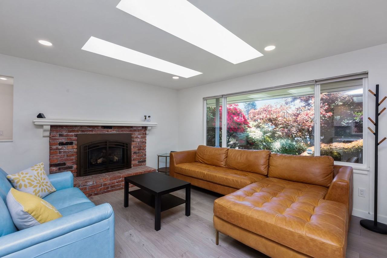 1404 Nw 198th St - Photo 4 of 50