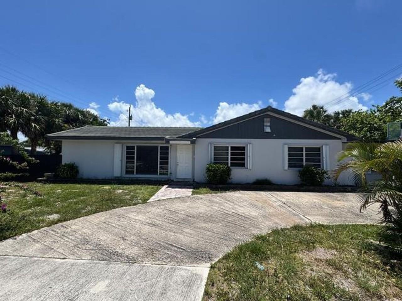1101 S Seacrest Blvd - Photo 5 of 21