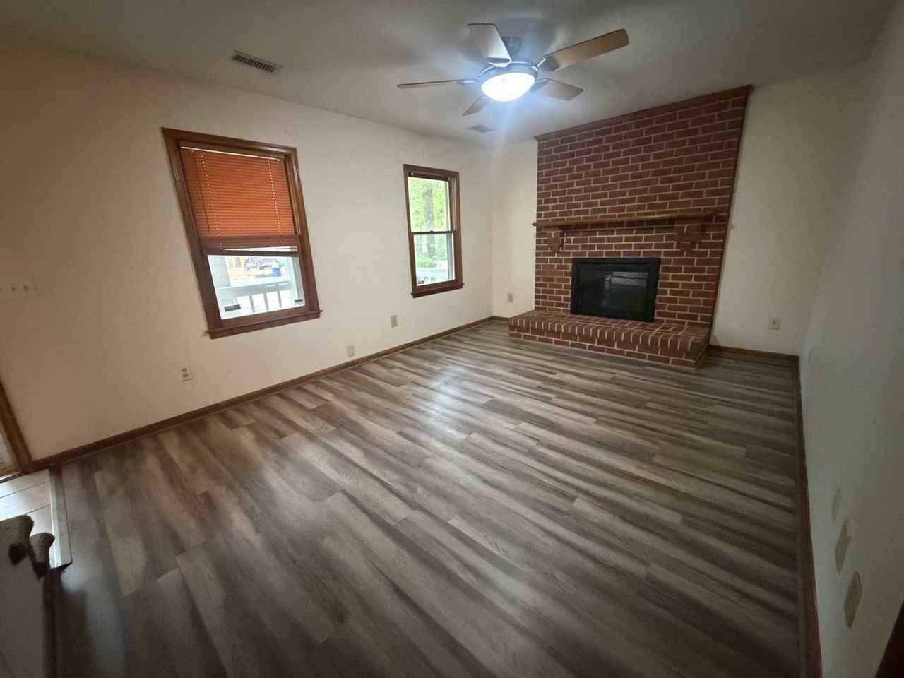 24405 Gaydell Dr - Photo 4 of 15