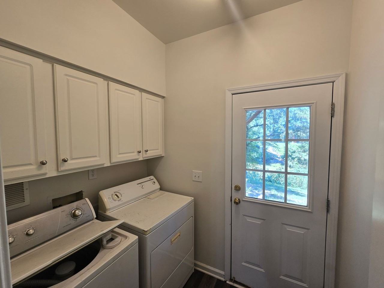 802 Sutter Gate Ln - Photo 6 of 24