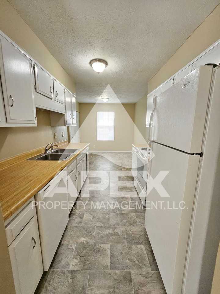 9148 Cedarpark Ln #D - Photo 6 of 26