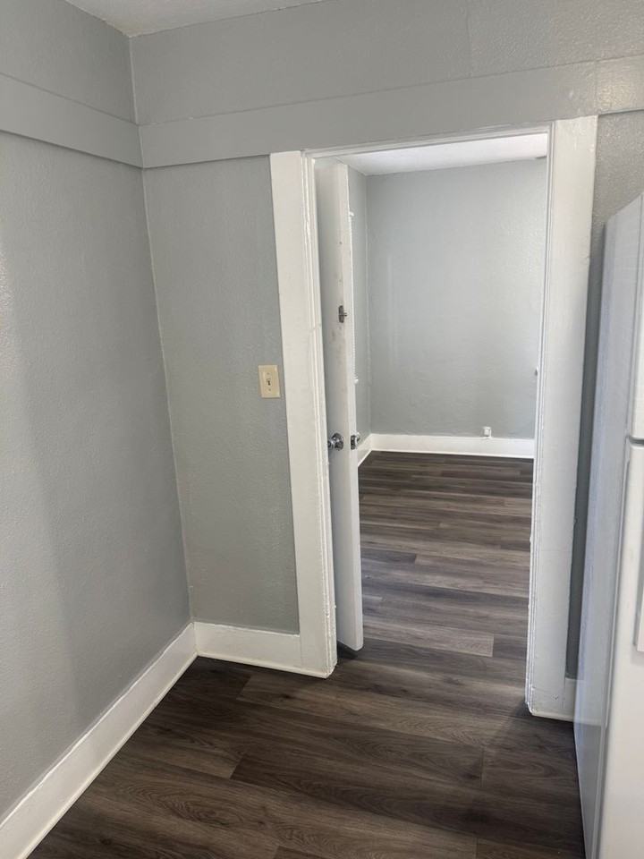 142 W Valencia Dr - Photo 6 of 21